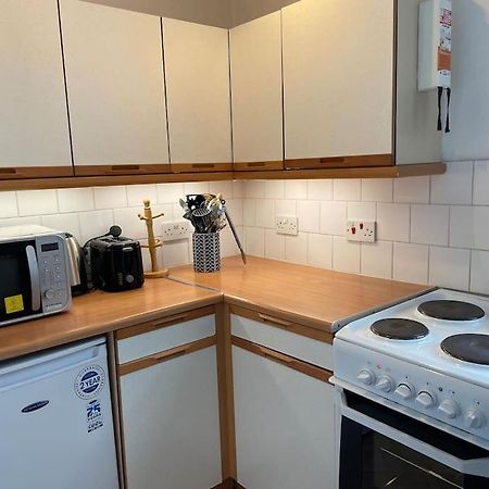 אדינבורו City Studio Flat West Toll Cross מראה חיצוני תמונה